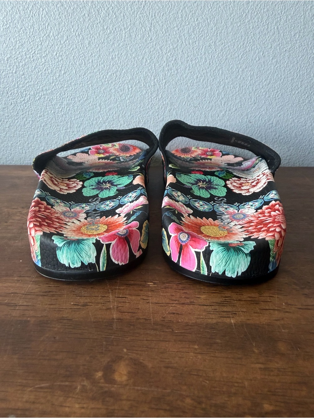 Johnny Was black colorful floral embroidered Evening Palace sandals Women’s 8 - Picture 9 of 10